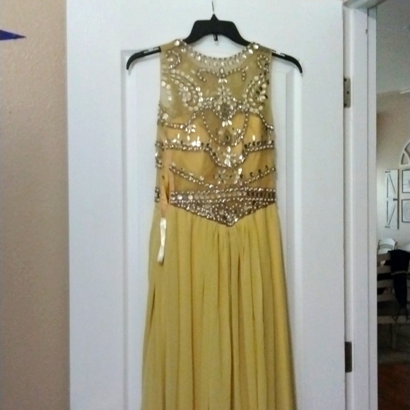 Gold beaded dress - Picture 1 of 2
